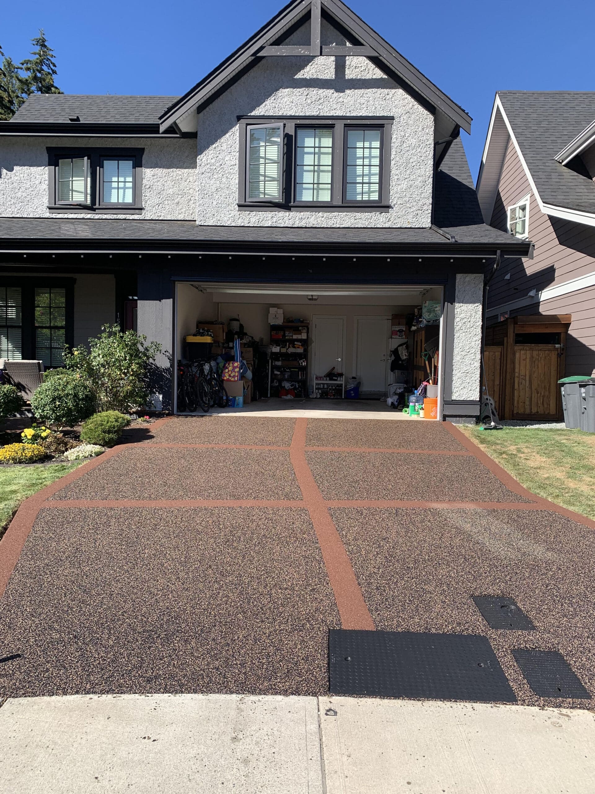 Brown driveway with borders, rubber paving, Surrey, BC